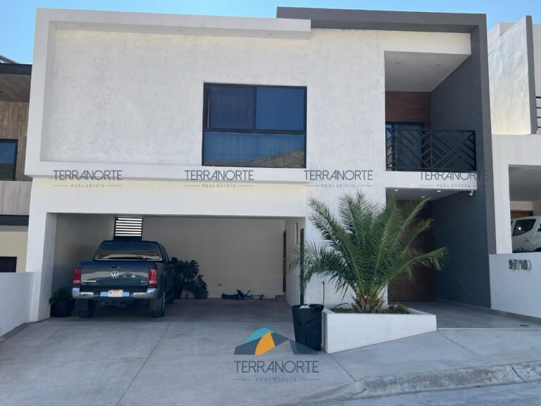 8fbbc9b3-75c2-488b-83f6-6d0afafe77e8