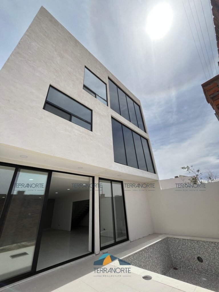 b39cee70-c412-4973-aee3-ca08e354e057