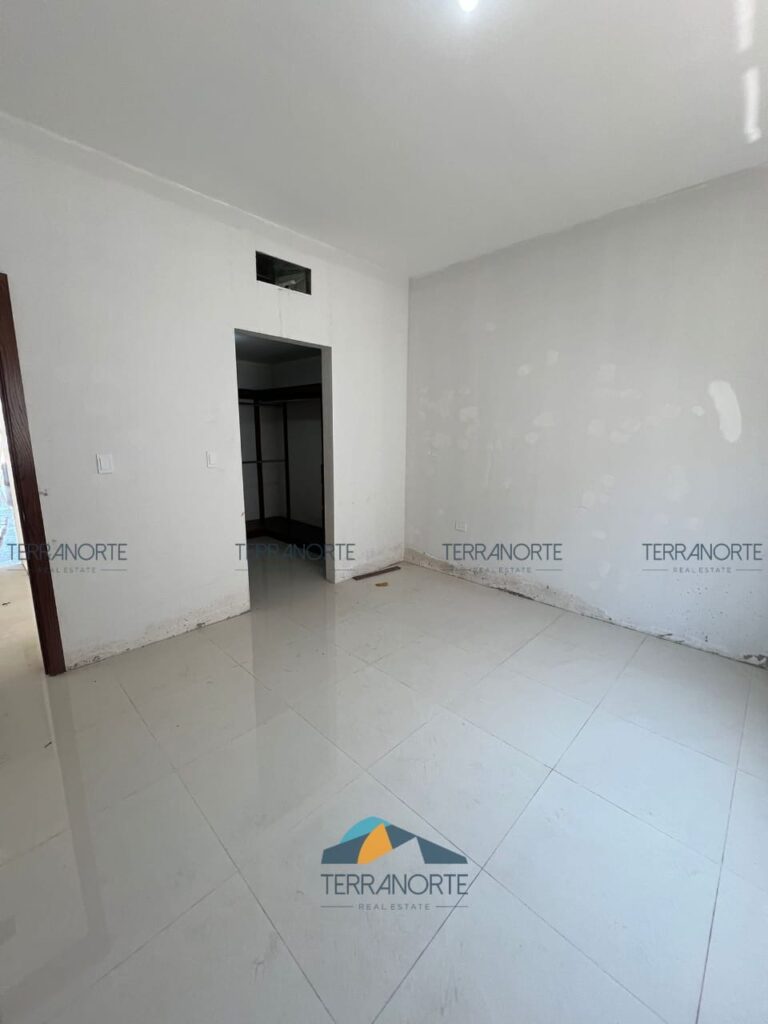 b7149fc8-5c58-4eb6-8f73-3f1f8105c0c7