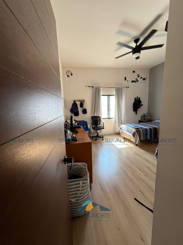 c05e47ad-dd16-4e84-a028-c37e7e015753