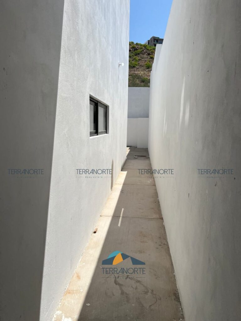 c9c12697-f85a-441b-aed9-be8c52c6d09c