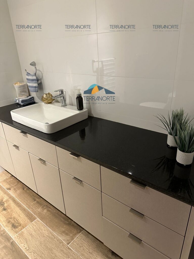 d2140616-f867-466b-b13b-3fb1ef31b367