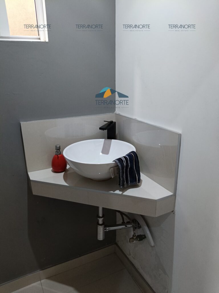 d4289967-66f3-48f2-a17e-69752a3bf0b3