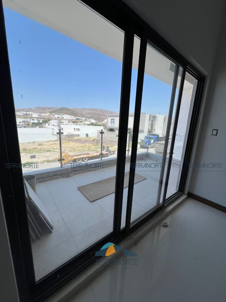 dbfdf561-5b0a-4895-b58c-9b27104d8ac3