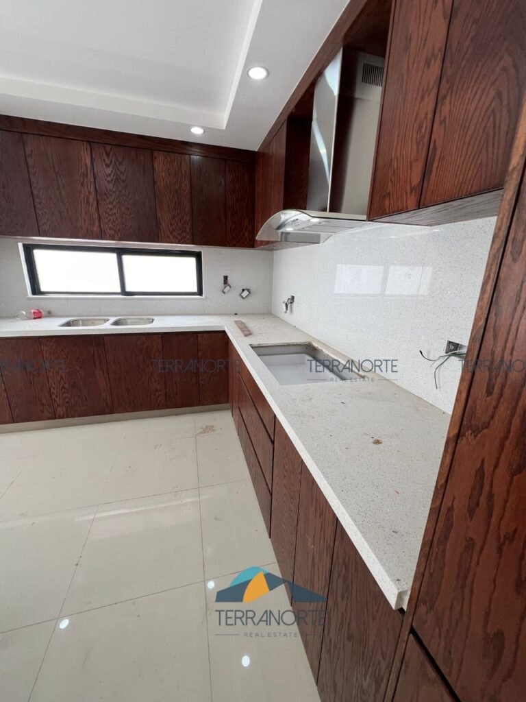 e84a5b22-540b-450f-abcb-25334277ff95