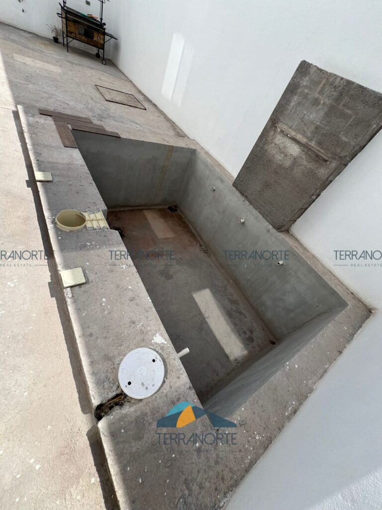 f27f4757-dc07-451e-9838-561d3392b4ba