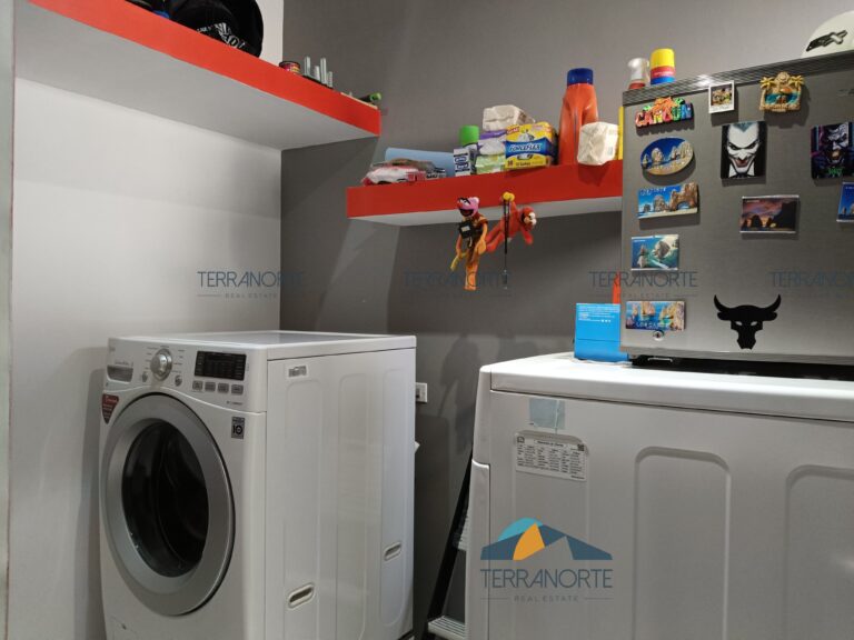 f7e5a6d7-27a7-41d0-ab54-a3c9db7f09f2