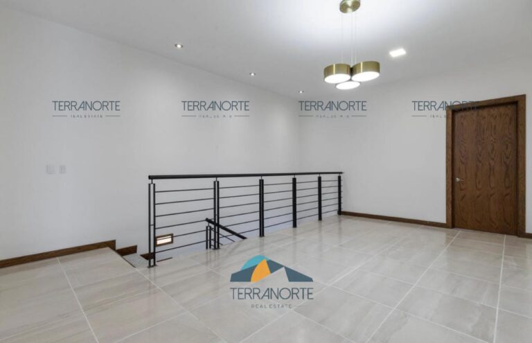 fce4dc62-b626-46af-98fc-dc25ee188912