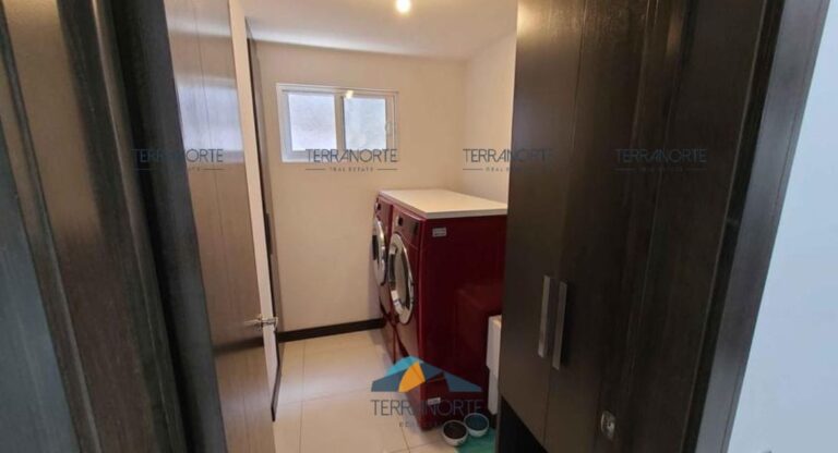 00b10e86-1e61-4486-a8ef-dddd9e0f25d8