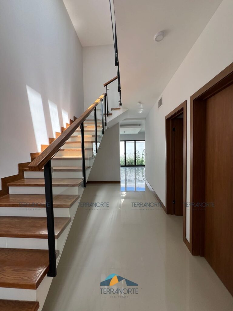 095f2061-1f18-430b-b2b9-34c5637dff02