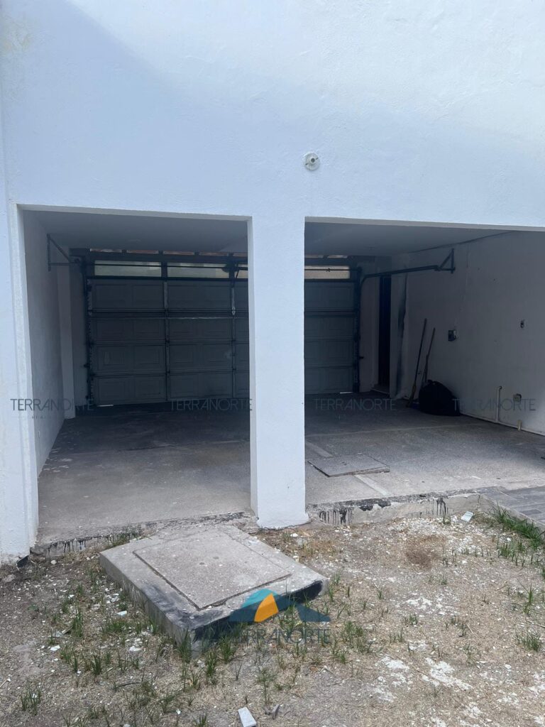 0dbcb978-8009-441c-82e3-2aec40de9542