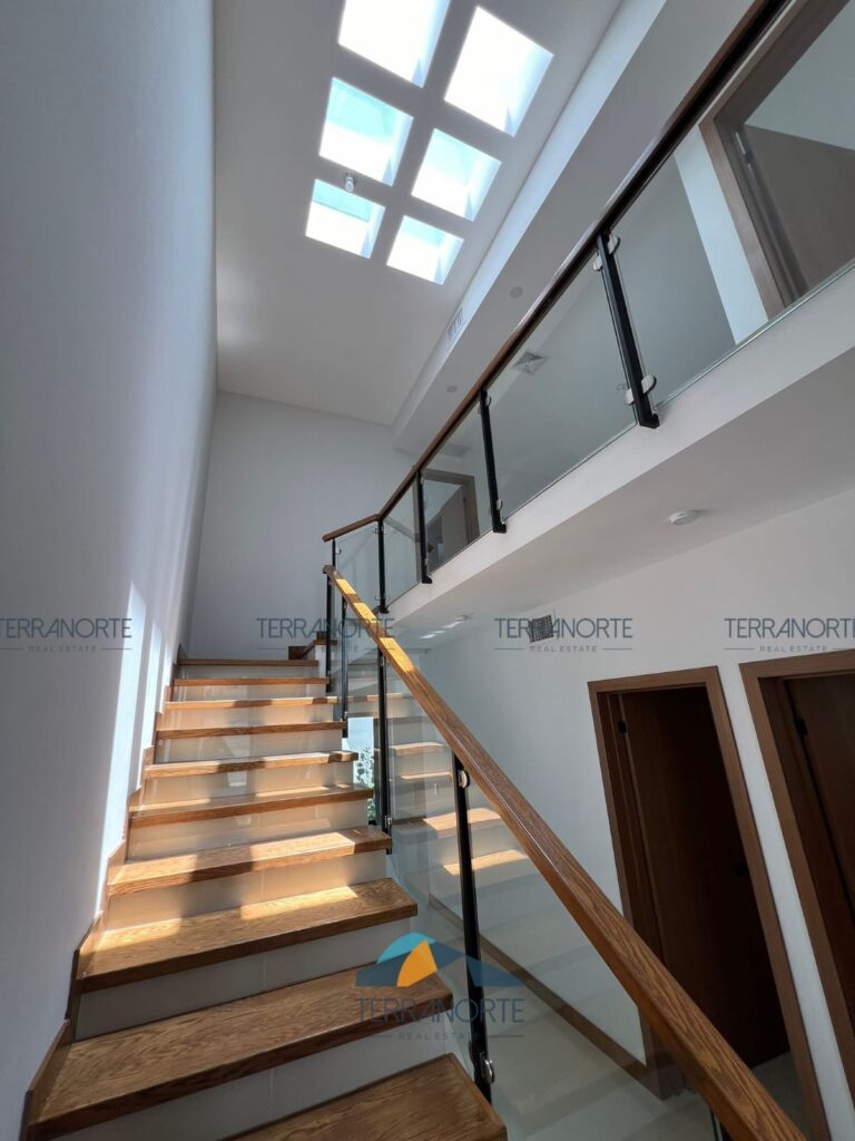 1e4941b4-7502-43e4-8868-5cf44610c15e