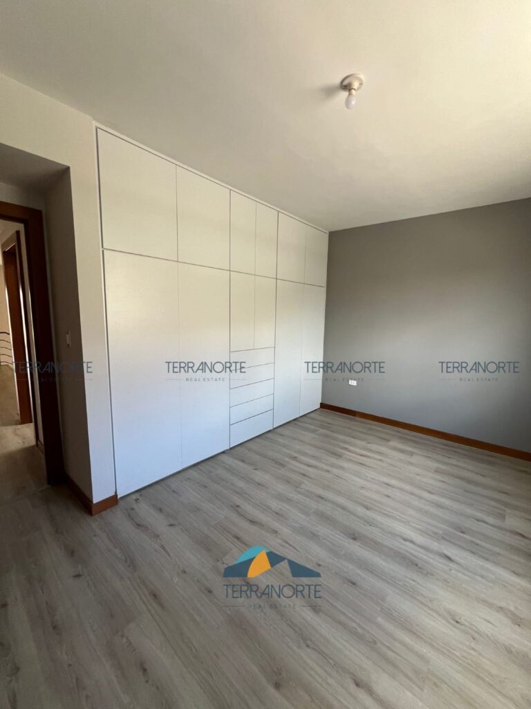 245f6ad5-e695-4a3a-ab0d-4015d4cff343