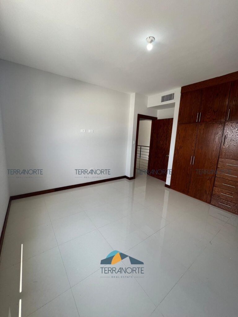 32816908-26d8-461e-9e6d-a61322713e7a