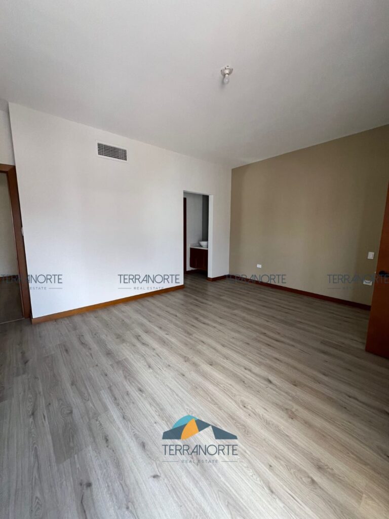 54a1a134-d875-4bf6-bfd1-9a3f89f509b6