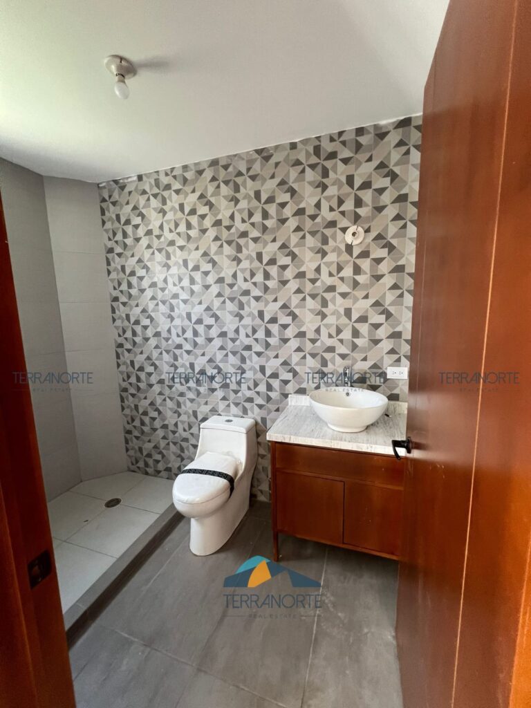 6ec5bc60-e2a5-46b4-bc96-09e7671a844f