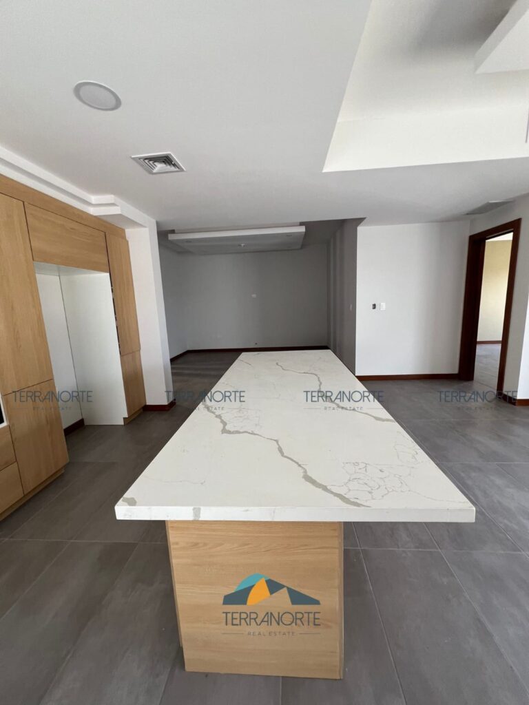 8d67d879-d7a0-4cc2-b64d-43834a629e3a