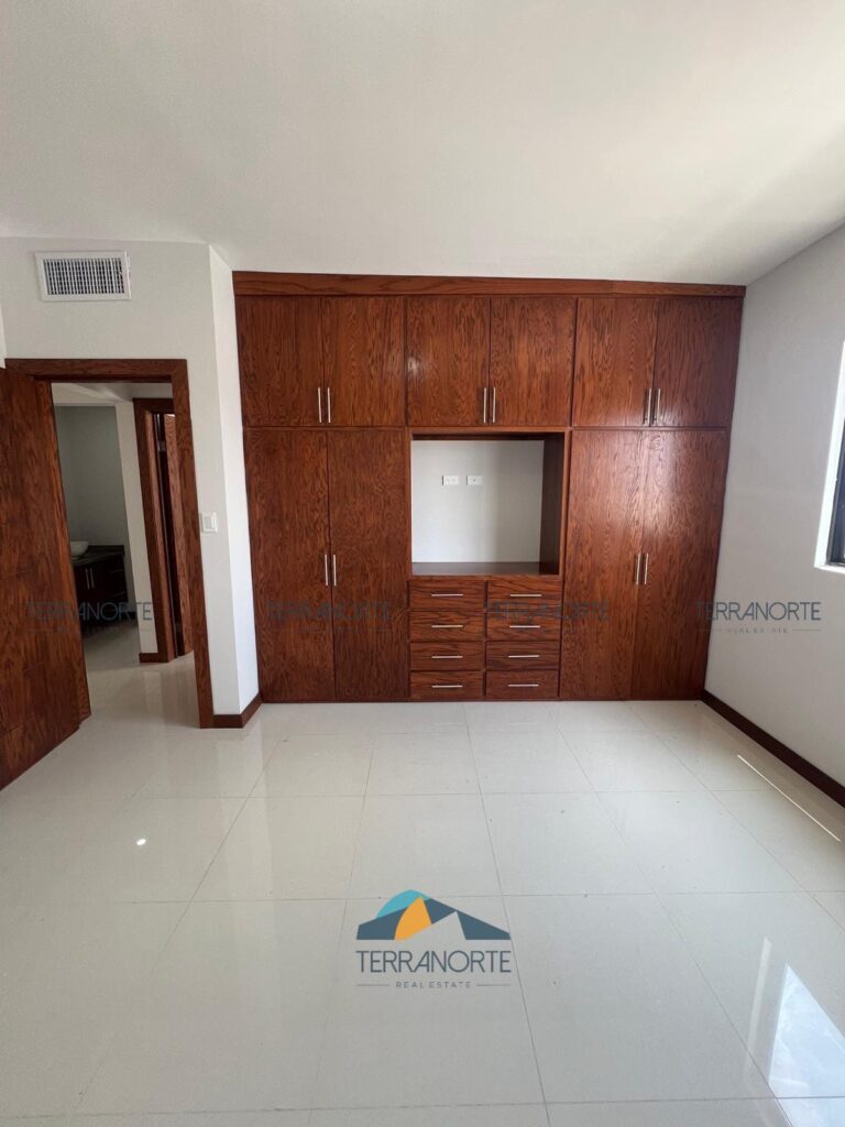 8f533134-dc13-4f20-8899-15350c859139