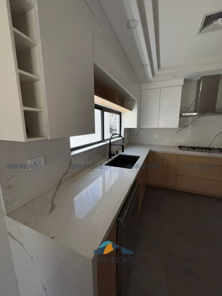 a79a5967-68eb-42b6-86d3-98f93ffbc5c2