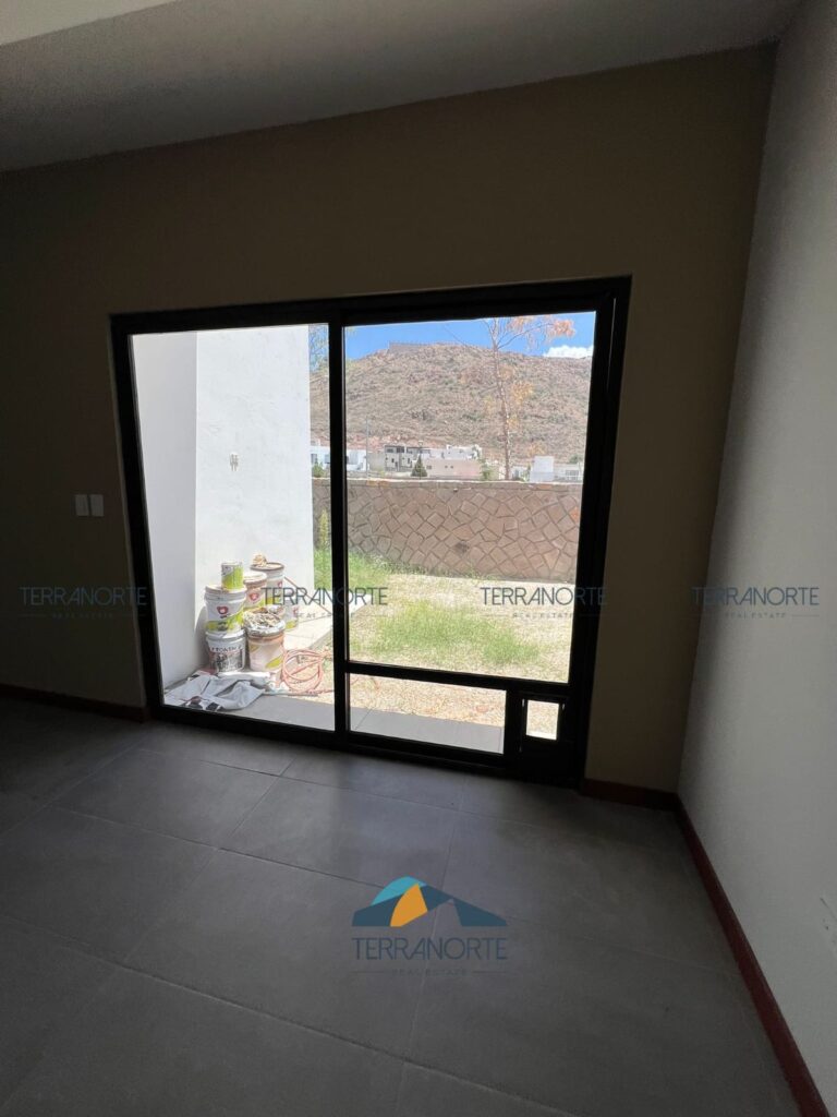 aa3c692b-5fd3-4a52-9bbd-35fac28f0e5f