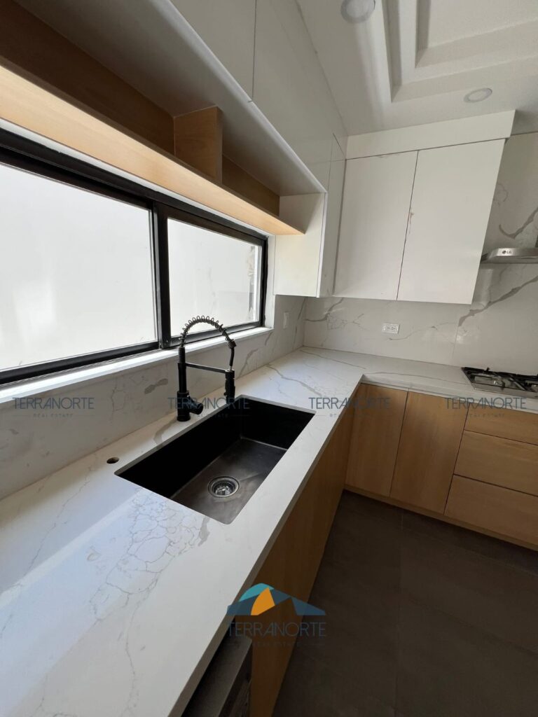 b76ea67f-3cf3-4cb5-9826-9ee6caa8deb4