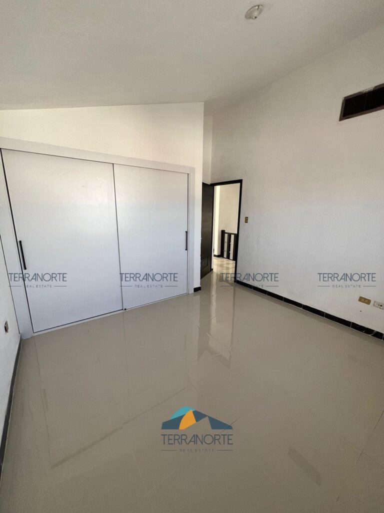 d69554ad-1301-45c4-a183-fdf7cb5182e5