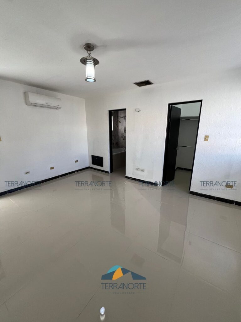 d823ff63-e600-4891-8131-16f9b978dc91