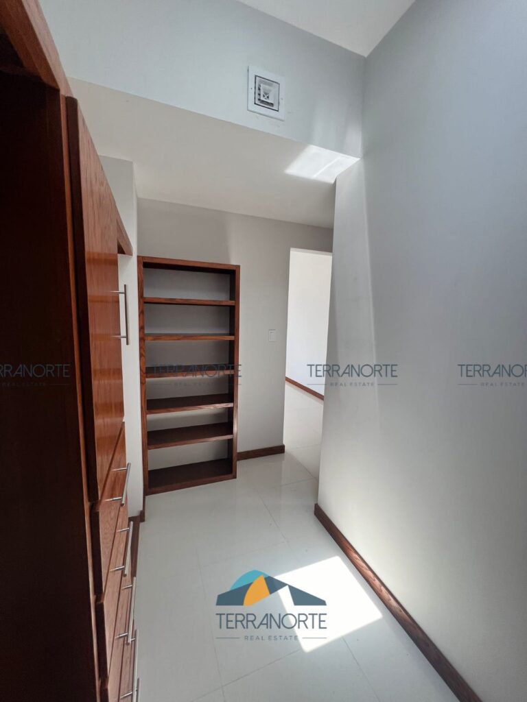 f33606e9-ac36-4b33-a9ad-ded8ac8f6560