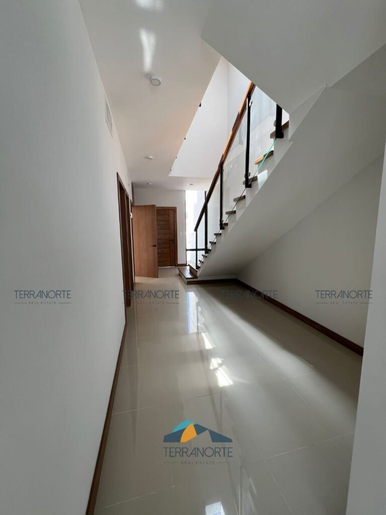 f79eecfd-f79a-48c7-8b4b-98dbcedef806