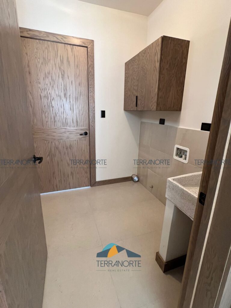 0ead3bf7-4712-449a-814c-14059b805a3d