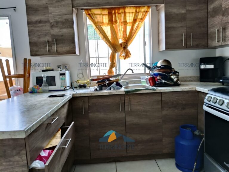 48966700-7270-468f-81a2-ef272f03896d