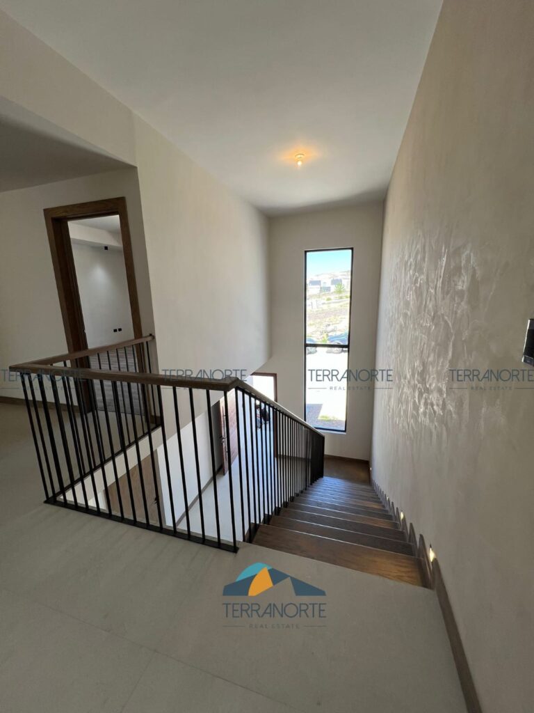 697204e2-0d31-4234-94c9-b4f26e4f01f8