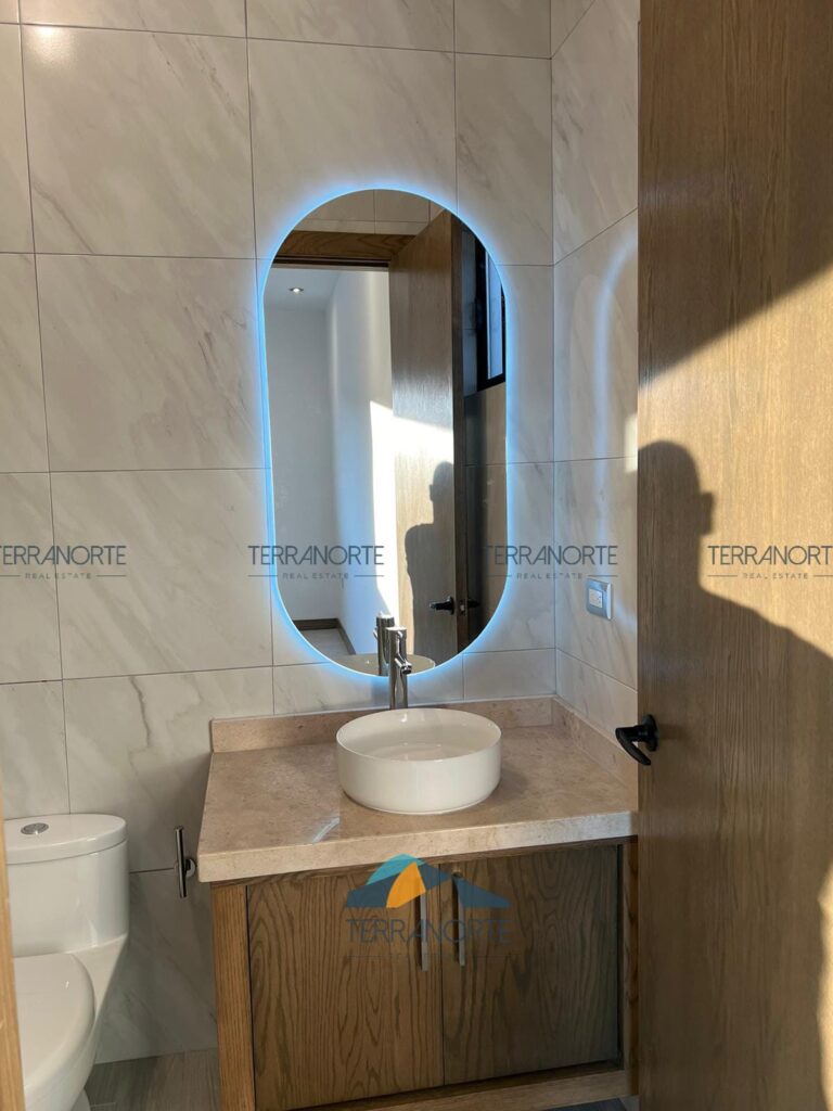 8c9eef5a-e9ea-4d71-a096-4f3620cc79ba