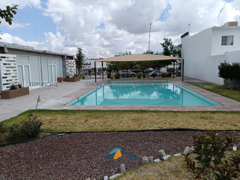 8ea373ff-6d79-40a5-8fdb-592765fc0d32