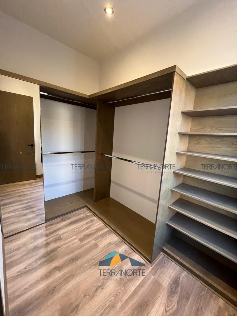 b45ada7f-27ad-4390-875c-cb5508131206