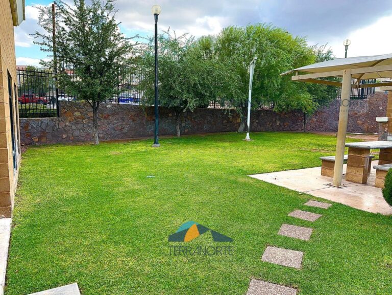 db2d0d99-a3bb-41f4-a981-f9f524d3e3f3