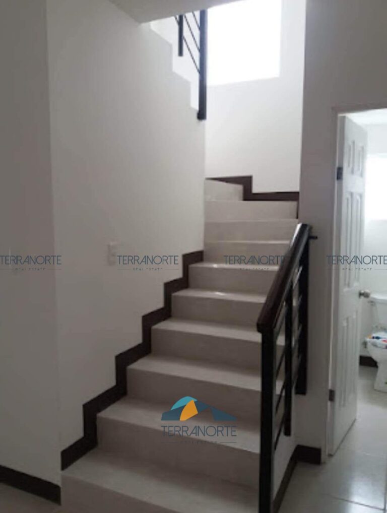 fd505f62-b4de-49d2-a274-17f3e9952386