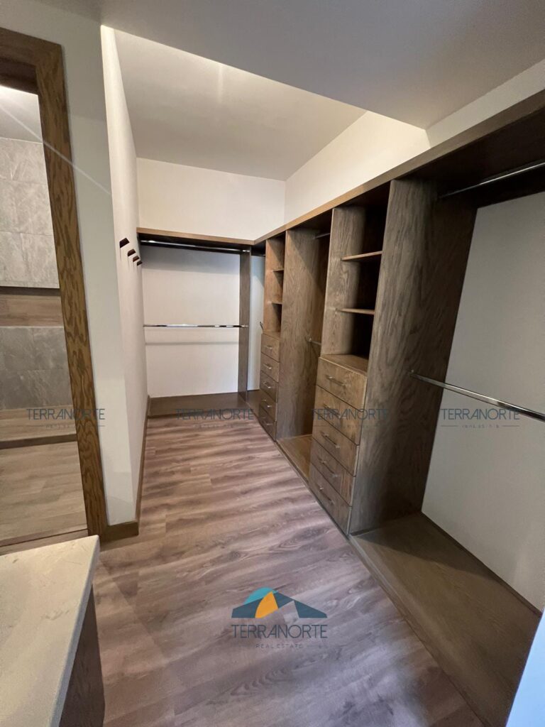 ff2771a6-a1d4-4f7b-96ae-7da792620ee1