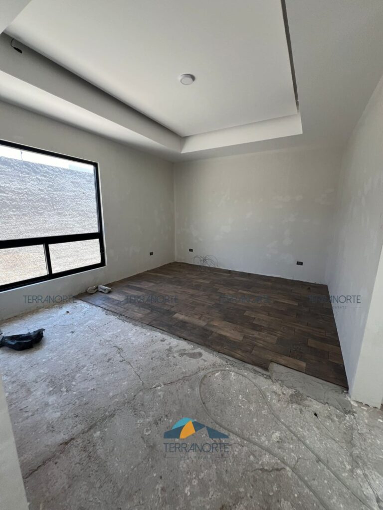 ff31fbb5-a4d6-4870-8c17-aca785973277