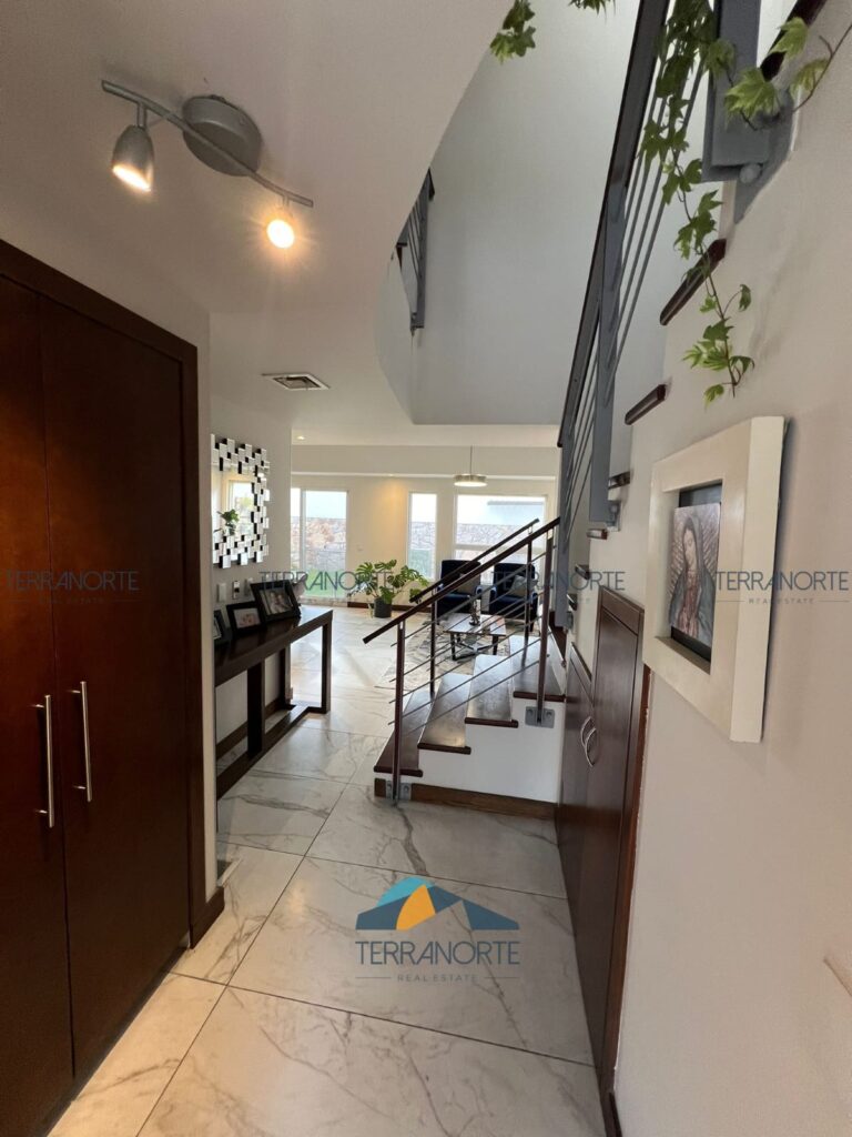 ff683d4b-4fb6-4adc-90f6-bb2cde684964