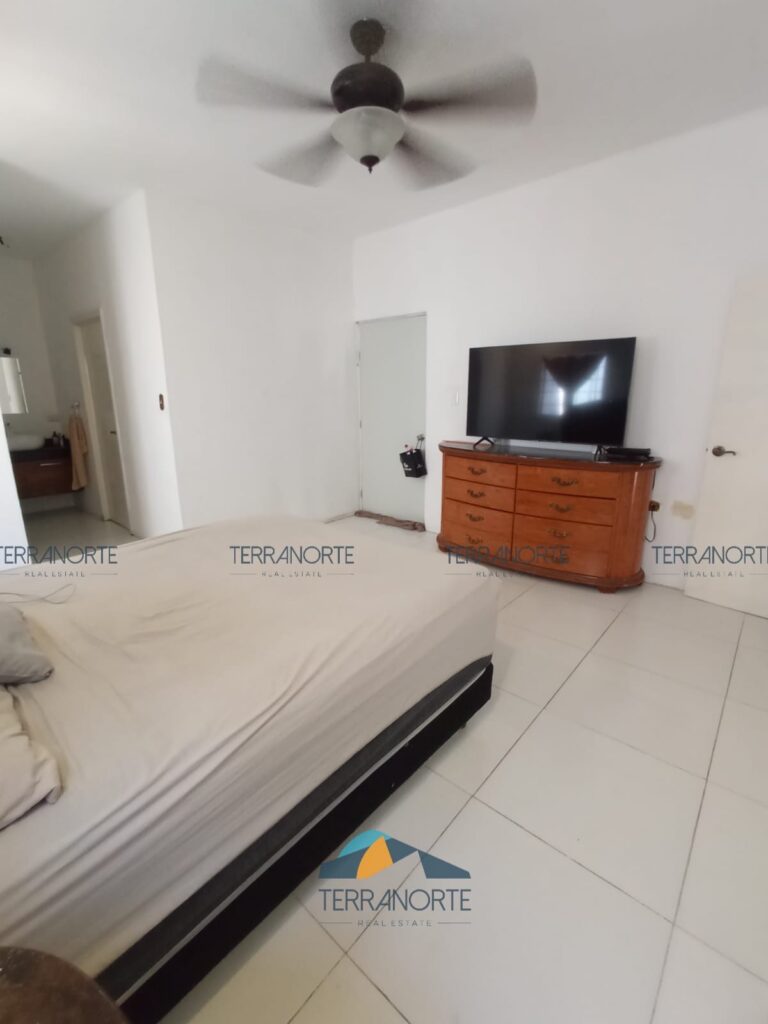 5725abdd-2968-4bd4-8d89-5ca9943fe7fa