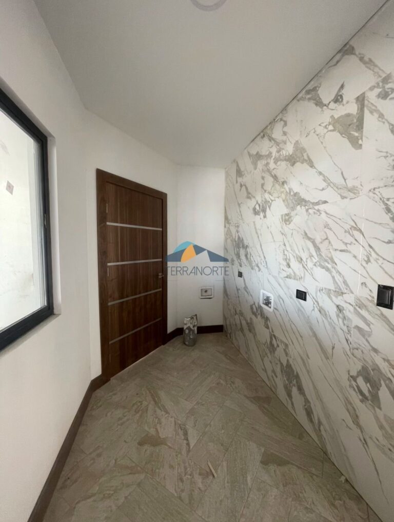 aac5758e-3cd1-4ee8-9c47-92b0073bf2b1